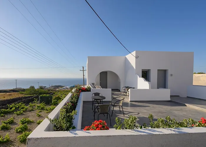 Thoe Oia Suites