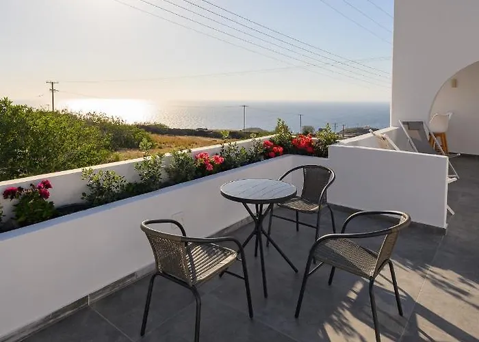 Thoe Oia Suites