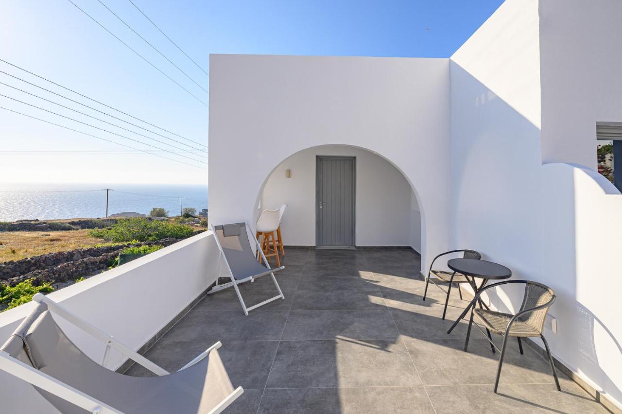 Thoe Oia (Santorini)